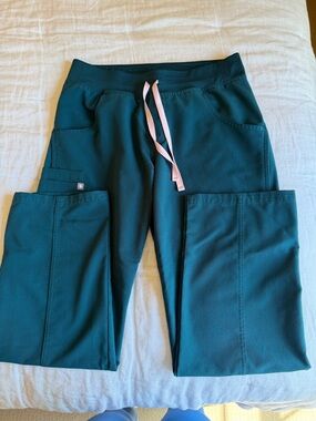 FIGS Caribbean Blue Kade Cargo Scrub Pants